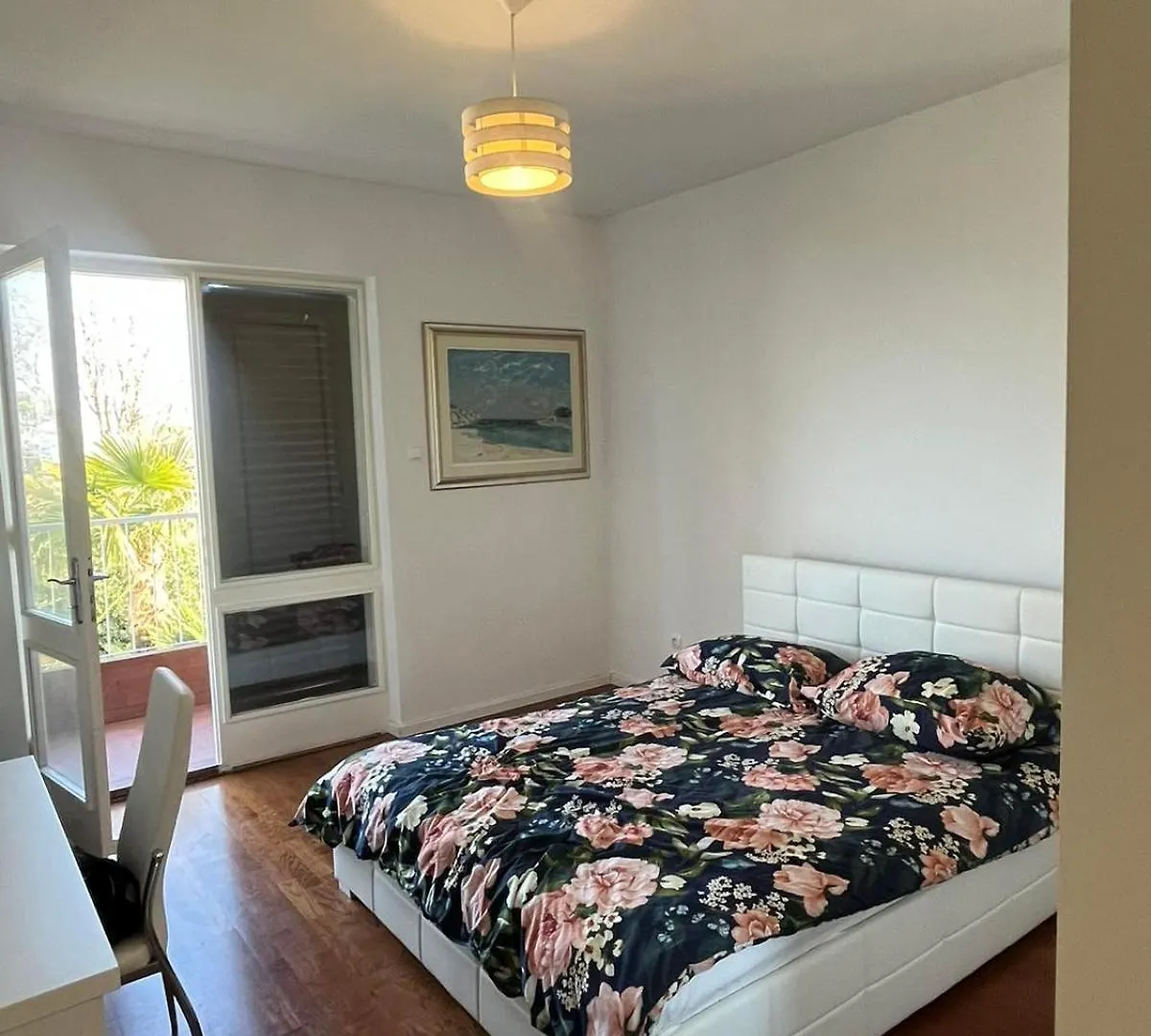 Ike Lovran Apartment